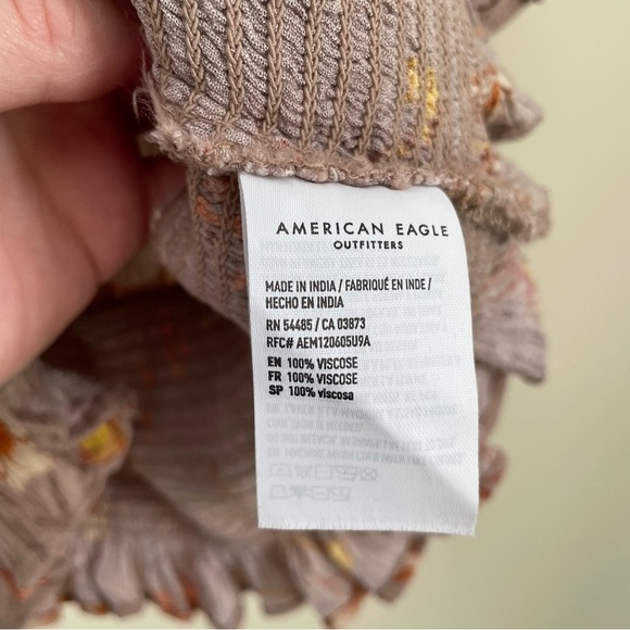 American Eagle | Purple Floral Smocked Cropped Shoulder Blouse | Size Small - Picture 10 of 11